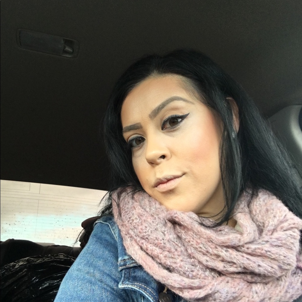 Meet your Posher, Nadia